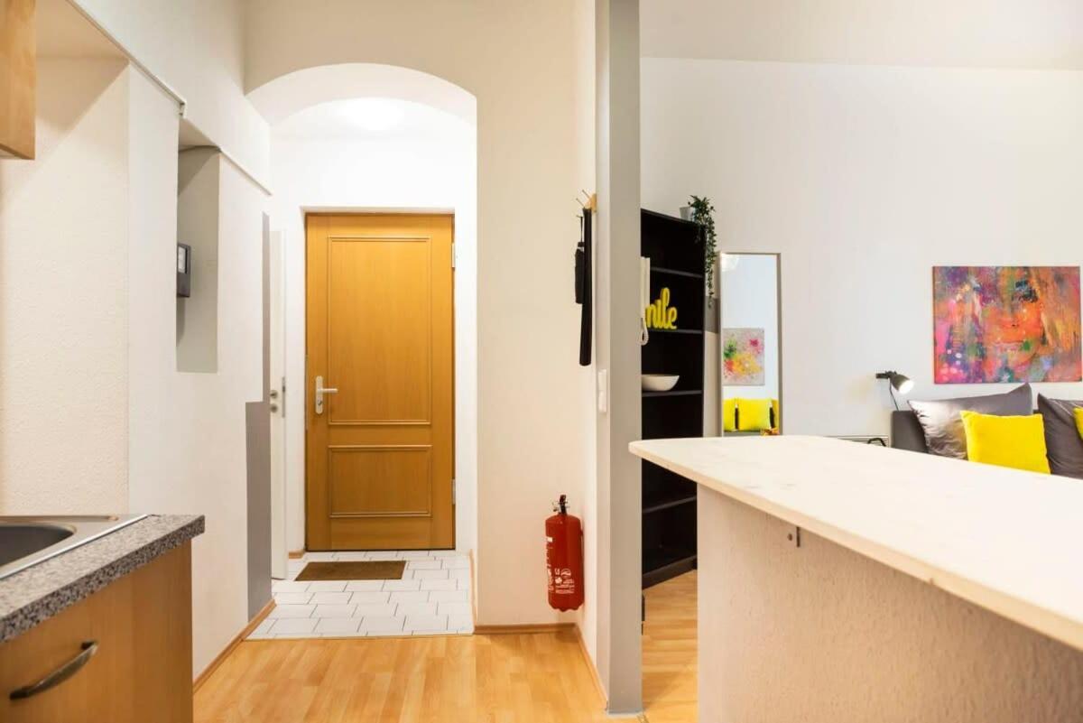 Cozy 2 Room Apartment Next To Hermannstrasse Berlin Exterior photo